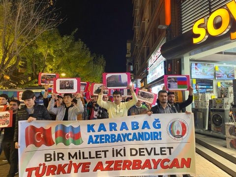 Eskişehirdə Zəfər Günü coşğusu  