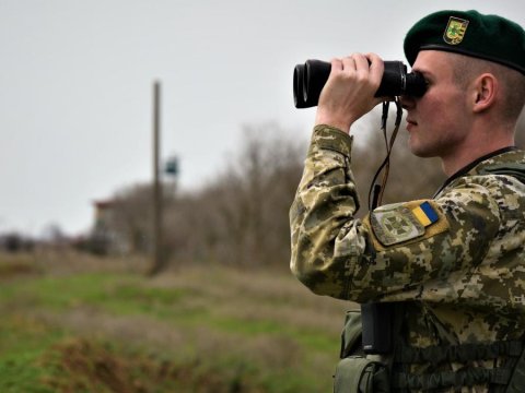 Ukrayna sərhədçilərinin sayını ARTIRIR