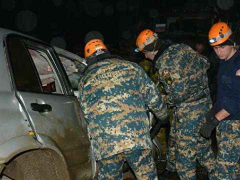 Erməni hərbçilər qəzaya düşdü: 1 ölü, 2 yaralı