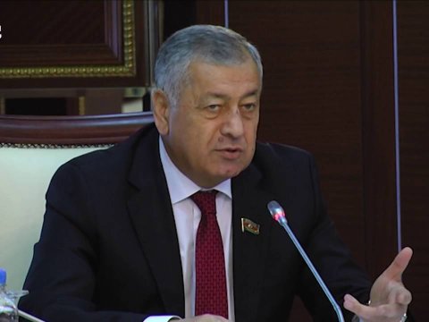 Yeni rüsumlar qiymətlərə təsir edəcək - Vahid Əhmədov
