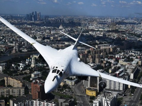 Lukaşenko Rusiyadan nüvə bombardmançıları İSTƏYİR