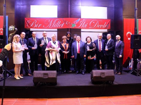 İstanbulda Zəfər Günü 