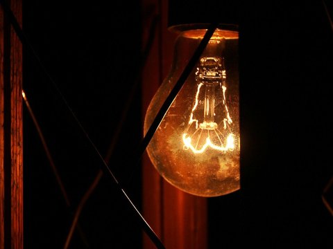 Mənzillərə elektrik verilməsində problem yaranıb - “Azərişıq”  