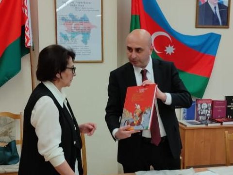 Minskdəki mərkəzdə görüş