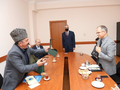II Qaregen xalqları sülhə yox, müharibəyə çağırır   