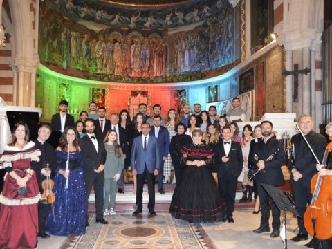 İtaliyada Zəfər konserti