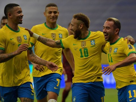 Braziliya millisi dünya çempionatına vəsiqə qazanıb