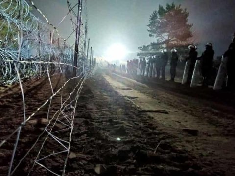 Belarusla sərhəddə polşalı hərbçi öldü