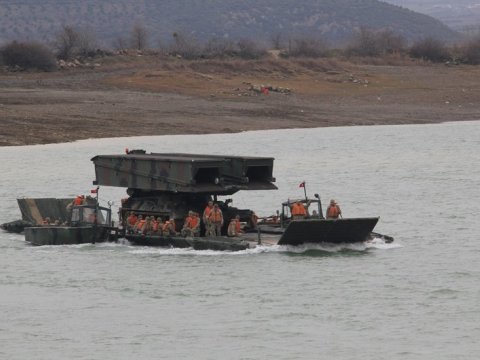 Ordumuzun daha bir bölüyü Türkiyəyə göndərildi