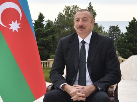 İlham Əliyev Latviya Prezidentini təbrik etdi