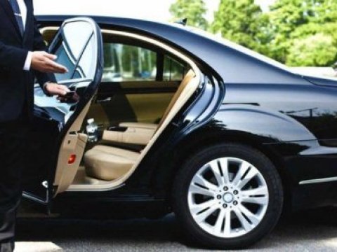 Deputatların xidməti avtomobilləri YENİLƏNİR