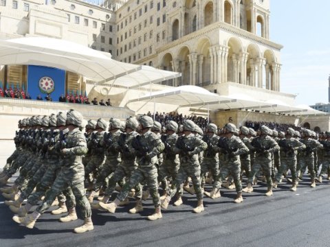 Hərbçilərin sığortası ilə bağlı layihə I oxunuşda qəbul edildi