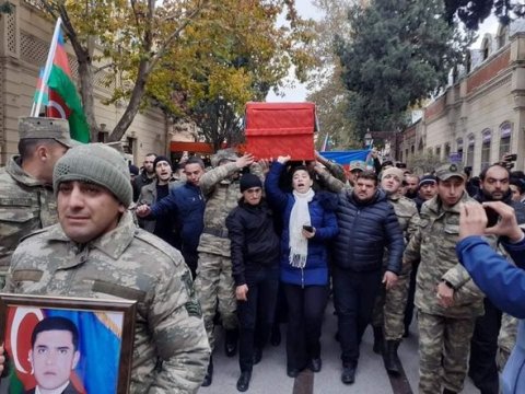 Gəncədə şəhidin dəfni izdihamla keçdi - FOTO