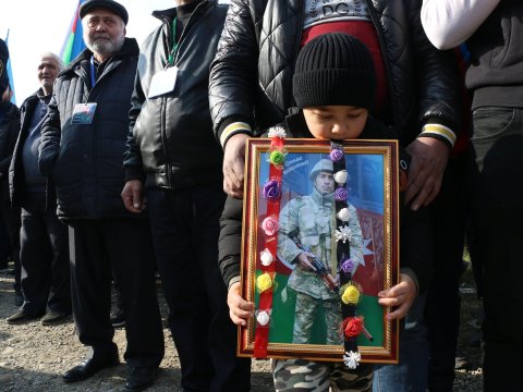 Şəhid Murad Xəlilov son mənzilə yola salındı - FOTOLAR