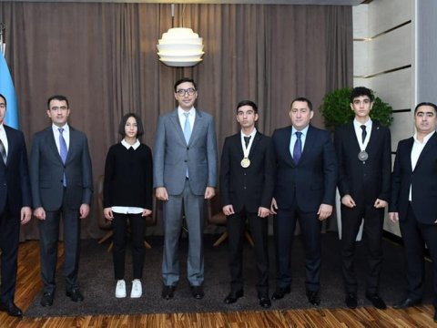 Fərid Qayıbov taekvondoçularla görüşüb