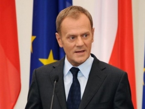Donald Tusk sürücülük vəsiqəsindən məhrum edildi