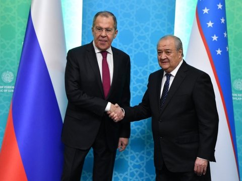 Rusiya və Özbəkistan arasında 18 sənəd imzalandı