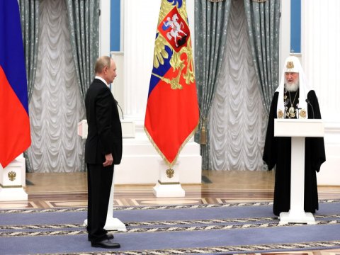 Putin Patriarxa Rusiyanın ən ali ordenini verdi