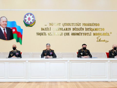 Vilayət Eyvazov müşavirə KEÇİRDİ