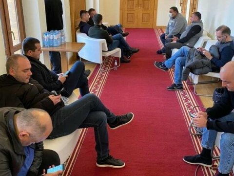 Gürcü deputatlar aclığı DAYANDIRDILAR
