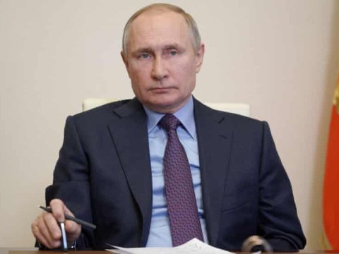 Putin yenidən vaksin vurdurdu