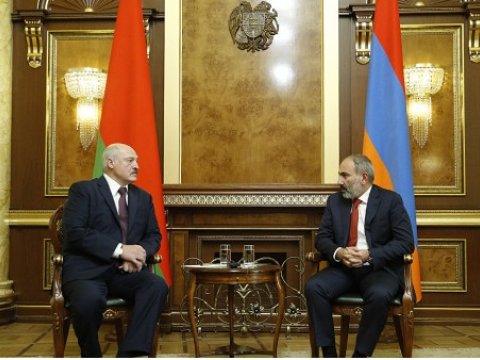 Paşinyan indi də Lukaşenko ilə danışdı