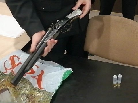Lənkəran sakininin avtomobilindən silah tapıldı
