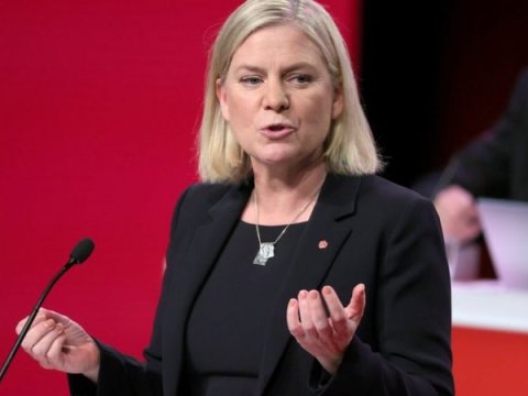 Yeni Baş nazir bir neçə saat sonra istefa verdi