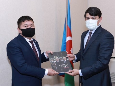 Fuad Muradov Qırğızıstan səfiri ilə görüşüb