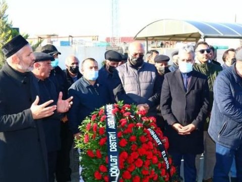 Əvəz Həsənov dəfn edilidi - FOTO