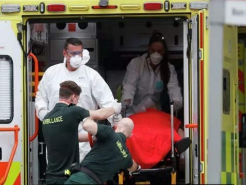 Böyük Britaniyada iki nəfər yeni ştamma YOLUXDU