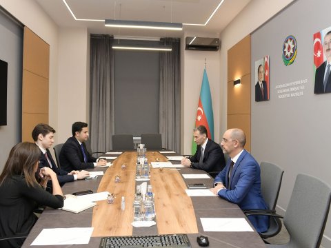 Nazir “Yüksəliş”in qalibləri ilə görüşdü