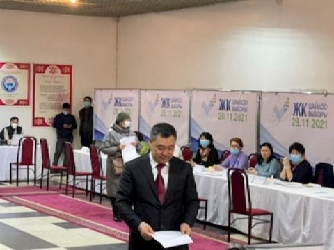 Qırğızlar deputatlarını seçir