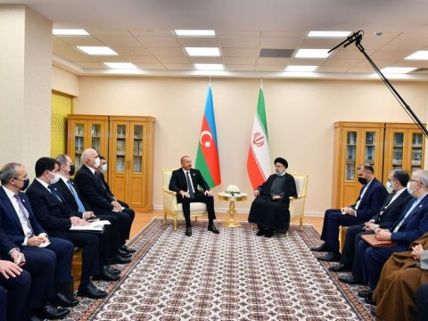 İlham Əliyev və Rəisi arasında Zəngəzur dəhlizi müzakirəsi
