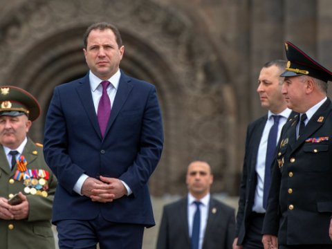 Sabiq müdafiə nazirinin həbs müddəti uzadıldı