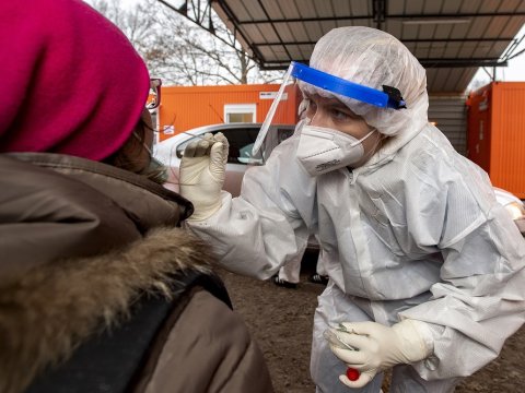 Yenidən sərt qapanmalara getmək arzuolunan deyil - Deputat