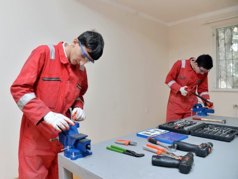 “Peşə təhsili haqqında” qanuna dəyişikliklər təsdiqləndi