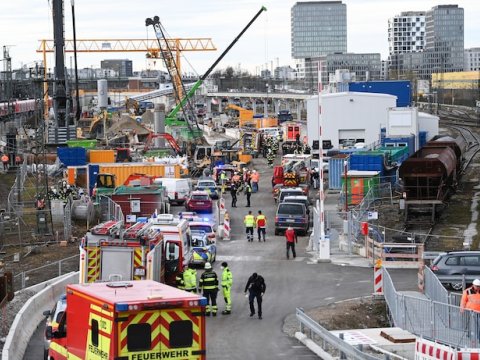 Almaniyada bomba partladı - Yaralılar var