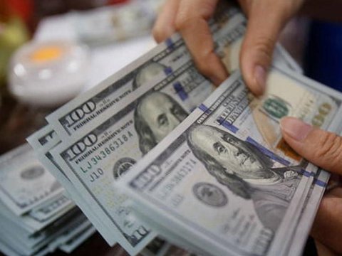 Valyutası dollar qarşısında dəyər itirən ölkələrin SİYAHISI