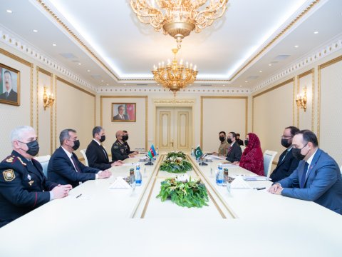 Vilayət Eyvazov pakistanlı naziri qəbul edib