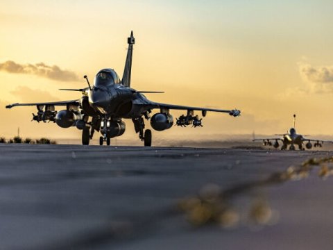 BƏƏ Fransadan qırıcı və helikopter alır