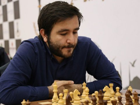 Eltac Səfərli liderlər qrupunda