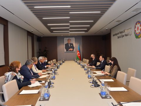 XİN rəhbərinin müavini IFRC Baş katibini qəbul etdi