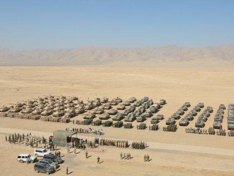 Rusiya Tacikistandakı bazaya yeni tanklar göndərir
