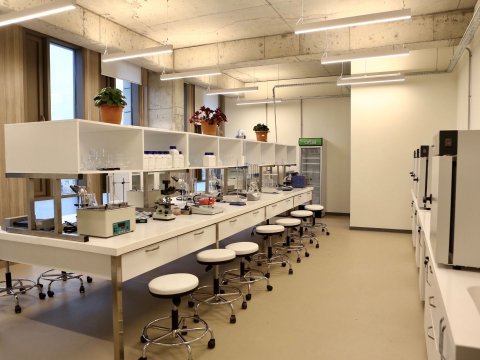 UNEC-də laboratoriyaya Aziz Sancarın adı verildi - FOTO