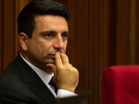 Erməni spiker Zəngəzurda əsir düşən hərbçiləri fərari adlandırdı