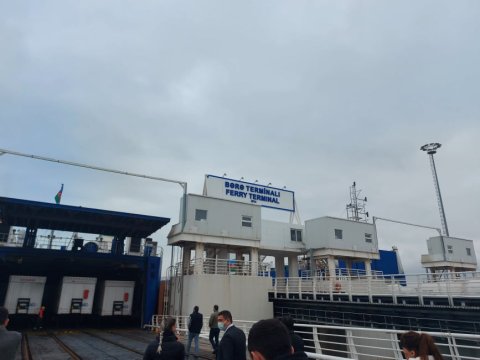 Bakı Limanında 4 milyon tondan çox yük aşırılıb