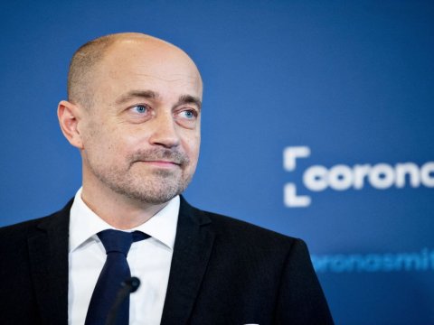 Səhiyyə naziri koronavirusa yoluxdu
