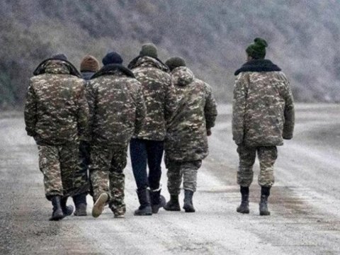 Ermənistanda hərbçilər həbs edildi