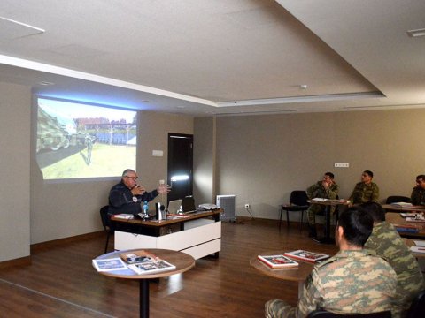 Hərbçilərə seminar keçirildi
